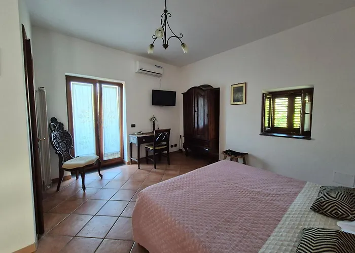 Oda ve Kahvaltı La Cicogna 3*